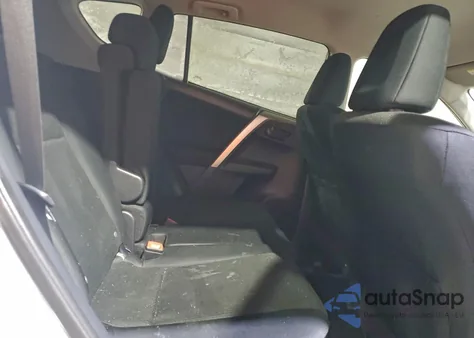 2015 Toyota Rav4 Le z USA, uszkodzony, nr VIN JTMBFREV9FD160881